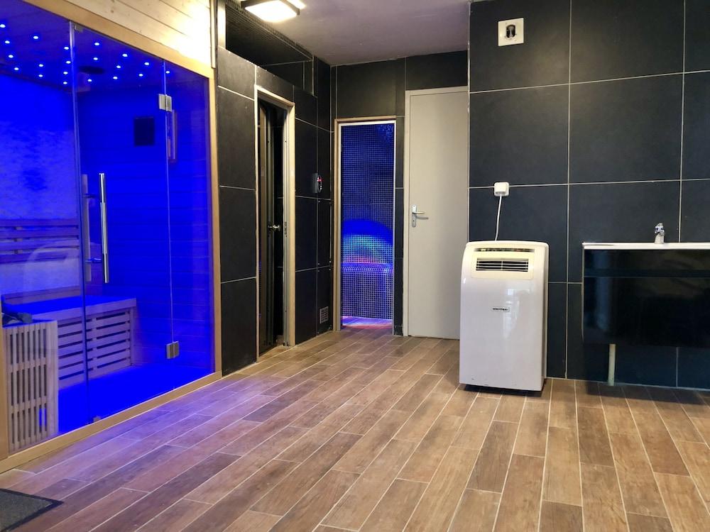 Hotel Château De 4*